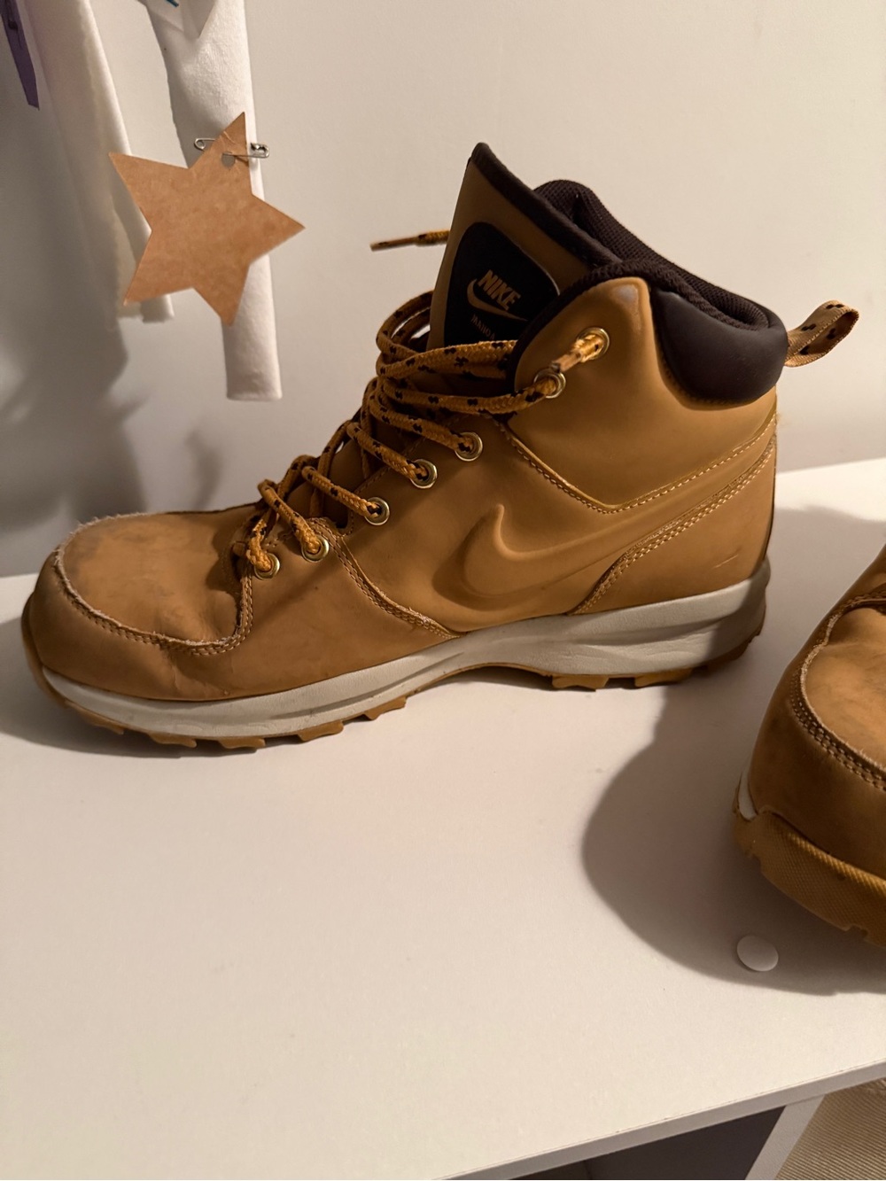Nike Men's Manoa Leather Lace Up Boot View 6